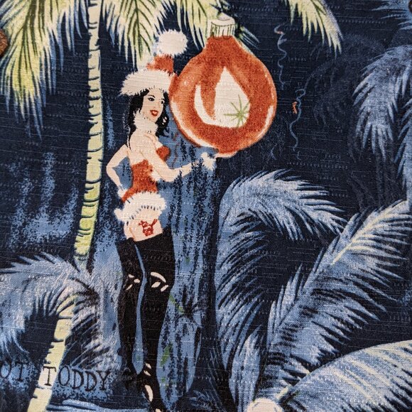 Tommy Bahama Mens Cool Yule Hawaiian Christmas Pinups Girls Silk Shirt Size M - Picture 7 of 14